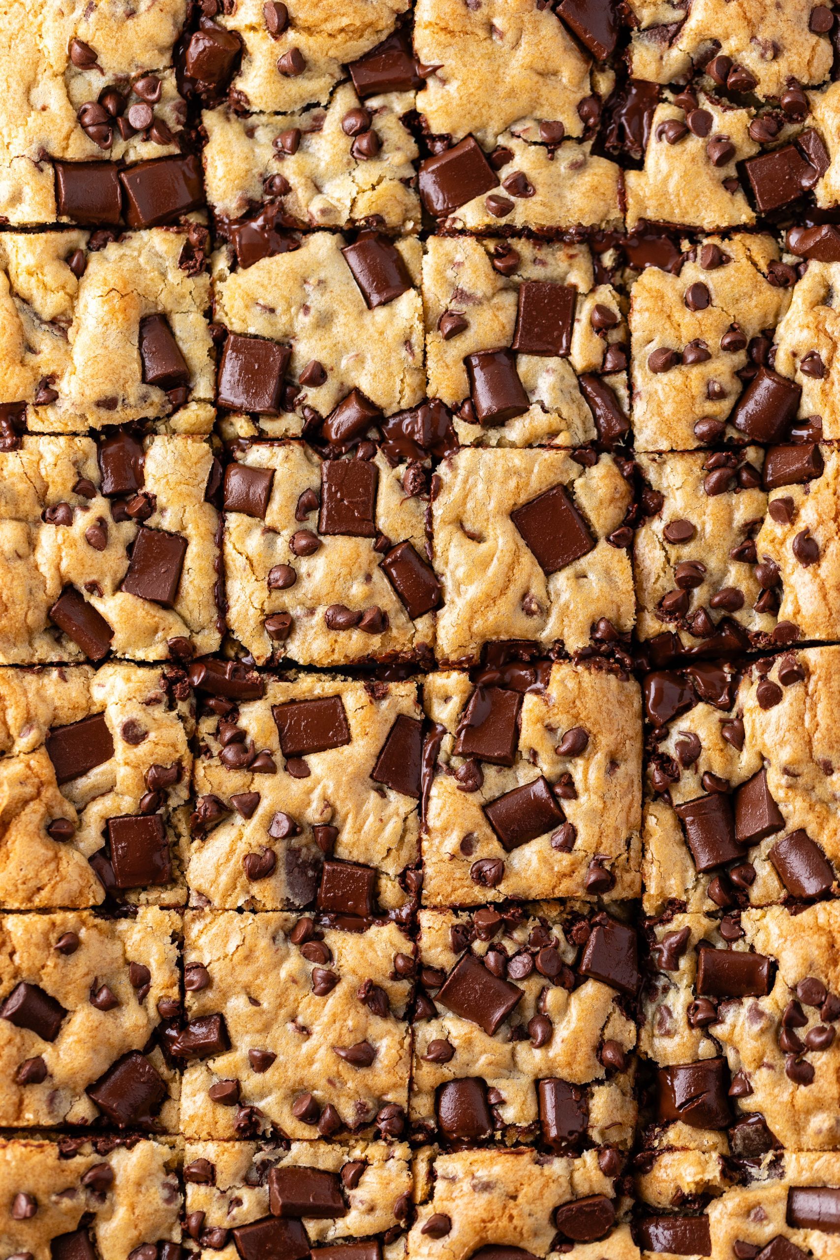Easy Chocolate Chunk Cookie Bars: No Chill, No Mixer Recipe