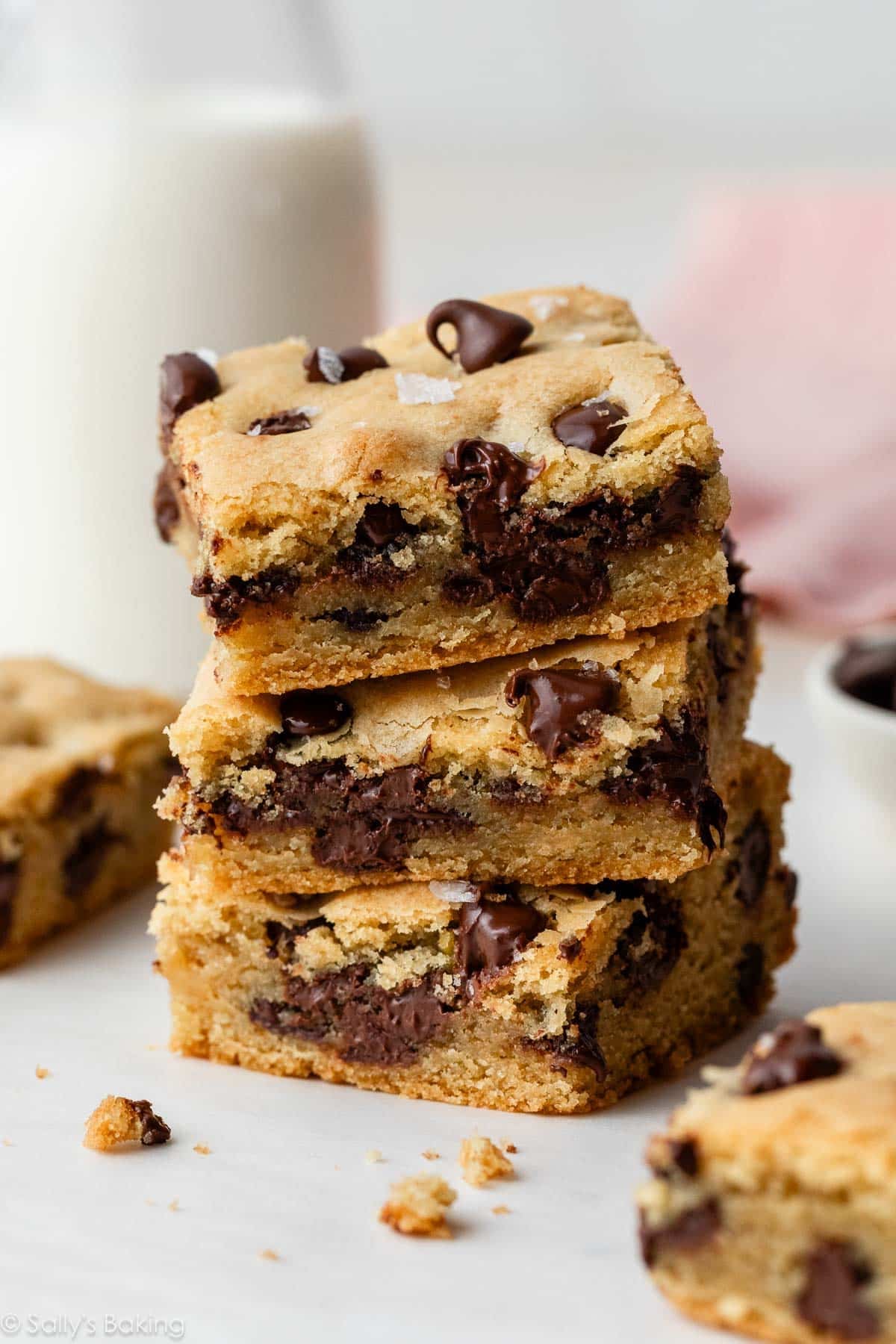 Soft, Chewy & Simple: Your Go-To Chocolate Chunk Cookie Bars